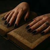 Podcast 𝙲𝚛ó𝚗𝚒𝚌𝚊𝚜 𝚍𝚎 𝙱𝚛𝚞𝚓𝚊𝚜 𝚢 𝙼𝚒𝚜𝚝𝚎𝚛𝚒𝚘𝚜 🖤✨